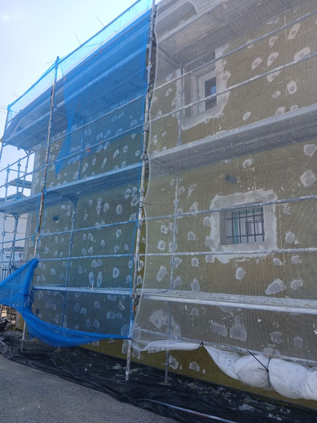 Chantier d'isolation extérieure Rev'Iso en cours