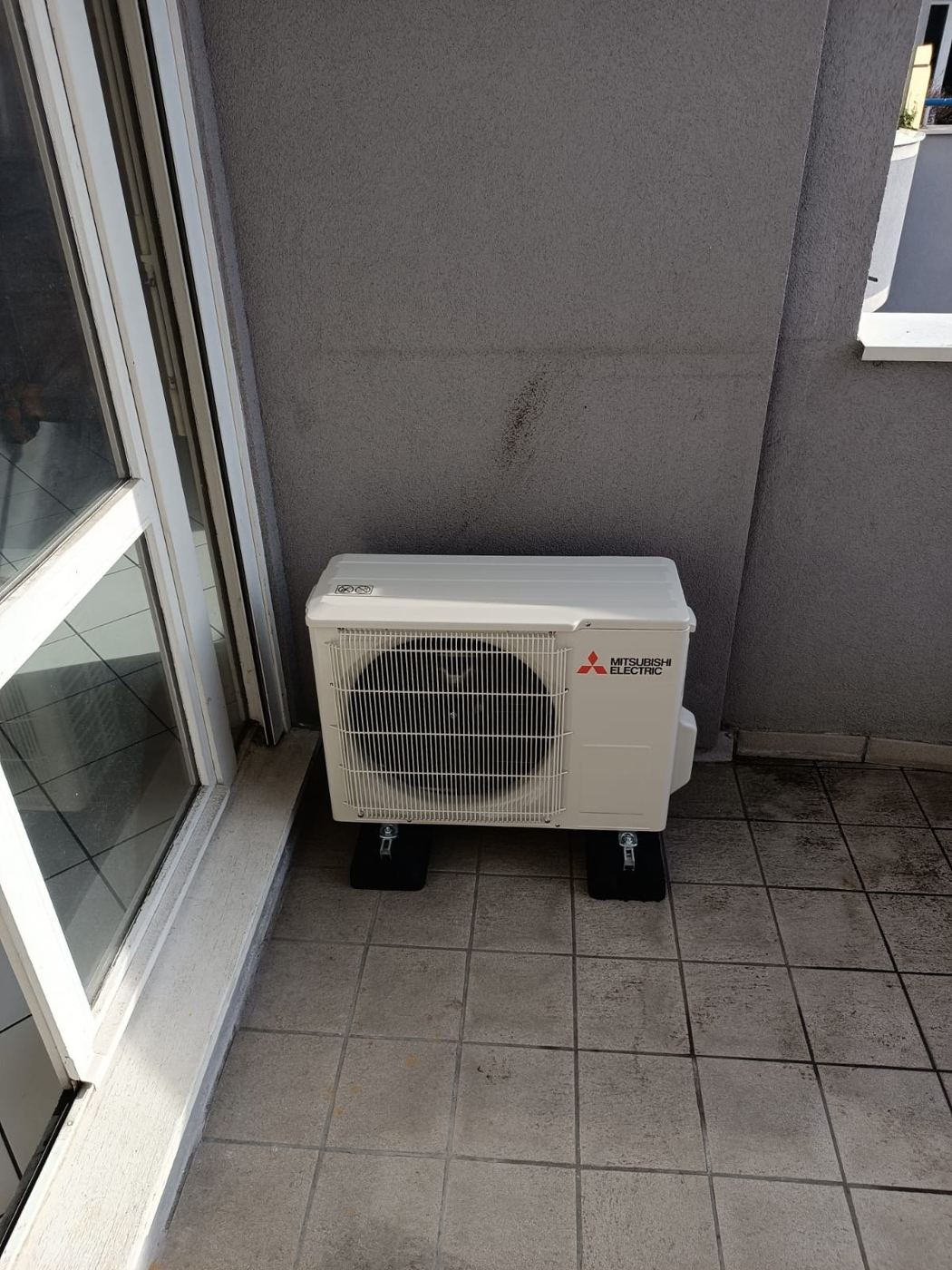 Climatisation réversible Mitsubishi Electric posée par Rev'Iso